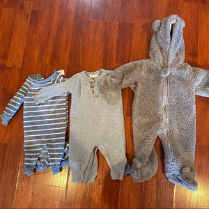 (12) Piece Baby Clothes Bundle